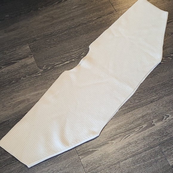 Uniqlo and Lemaire Sweater Scarf - Picture 3 of 4